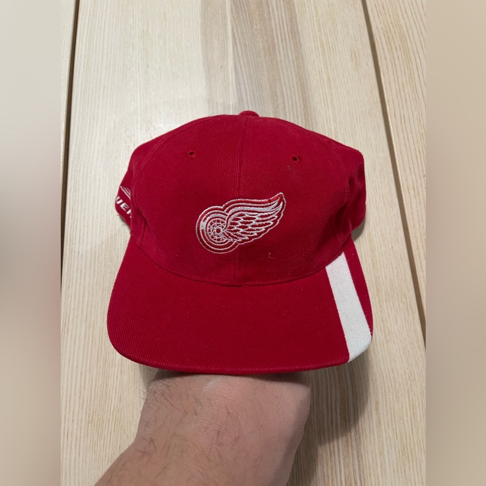 Vintage Sports Specialities Bauer Detroit‎ Red Wings Hat